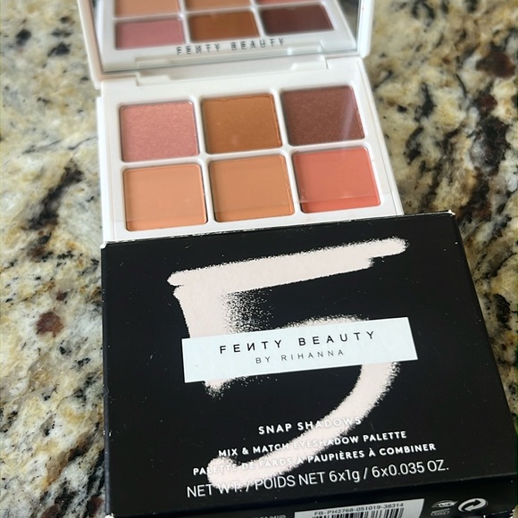 🎃⭐HP! Fenty Beauty Peach Snapshots Palette - Picture 2 of 11